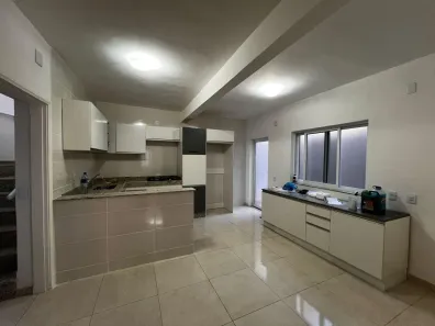 Casa com 4 Quartos para alugar, 186m² no Centro, Pouso Alegre