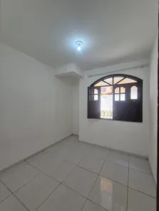 Casa com 2 Quartos para alugar, 62m² no Centro, Lauro de Freitas