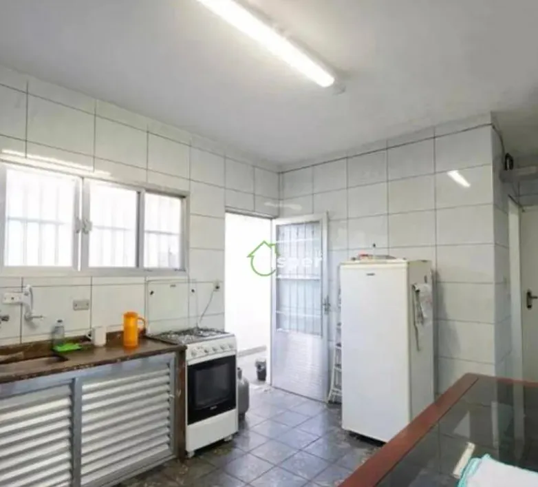 Foto do imóvel - Casa à venda com 4 quartos, 1 suíte, 233 m², 2 banheiros e 2 vagas na garagem em