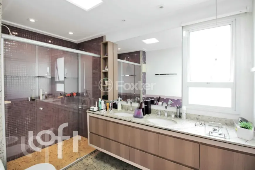 Foto do imóvel - Apartamento à venda com 3 quartos, 3 suítes, 216 m², 5 banheiros e 3 a 4 vagas próximo ao Metrô.