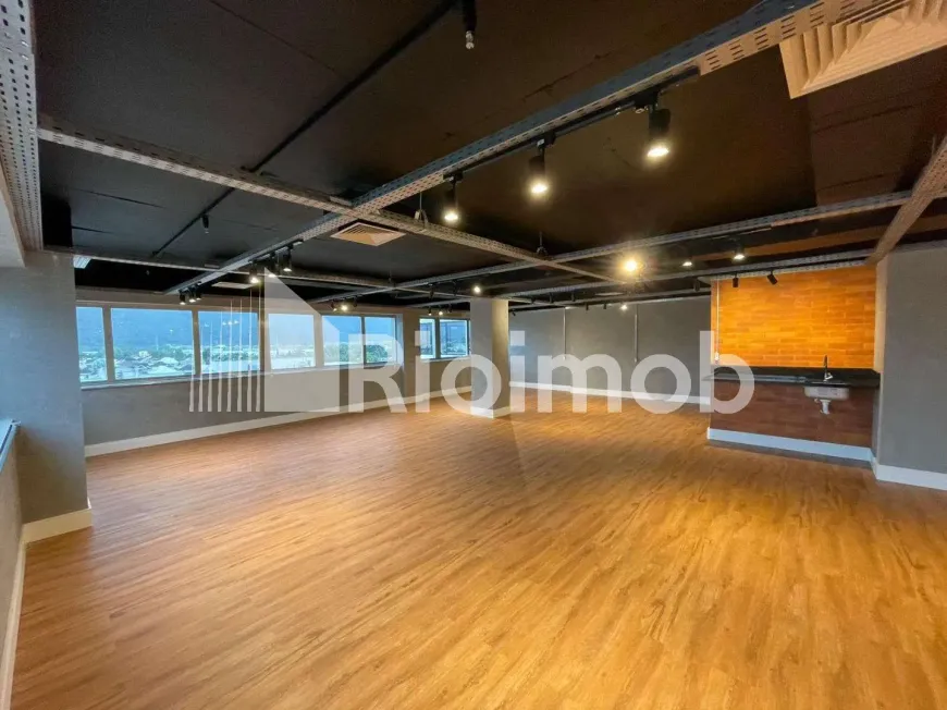 Foto do imóvel - Sala/Conjunto/Escritório disponível para venda e aluguel com 108 m², 2 banheiros, 3 vagas.