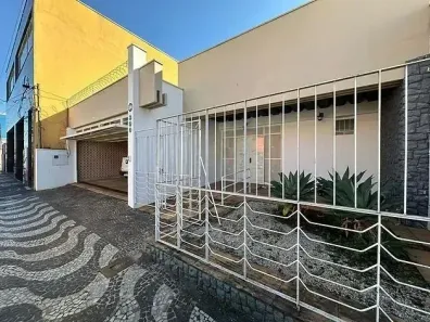 Casa Comercial com 5 Quartos para alugar, 480m² no Centro, Araras