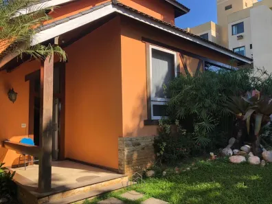 Casa com 6 Quartos à venda, 314m² no Cancela Preta, Macaé