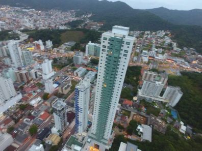 Apartamento com 3 Quartos à venda, 134m² no Pioneiros, Balneário Camboriú