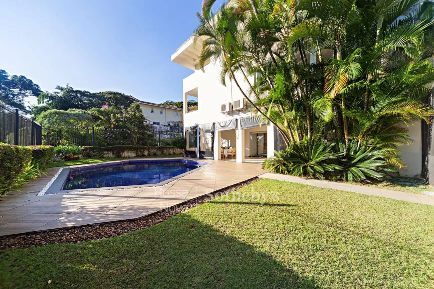 Foto do imóvel - Casa para alugar com 3 quartos, 2 banheiros, 4 vagas na garagem, condomínio com piscina e.