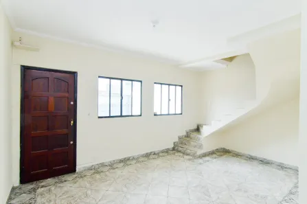 Casa com 3 Quartos para alugar, 75m² no Centro, Guarulhos