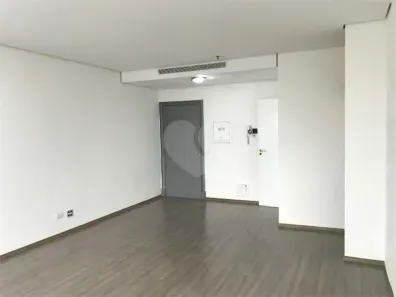 à venda, 32m² no Cidade Monções, São Paulo