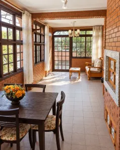 Casa com 3 Quartos para alugar, 213m² no Igara, Canoas