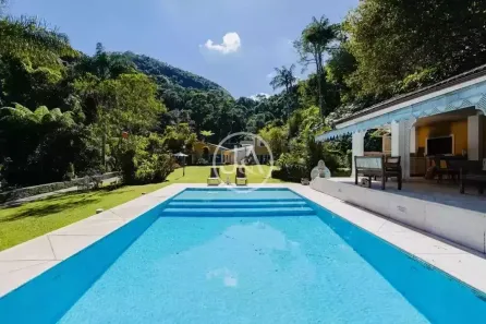 Casa com 8 Quartos à venda, 394m² no Duchas, Petrópolis