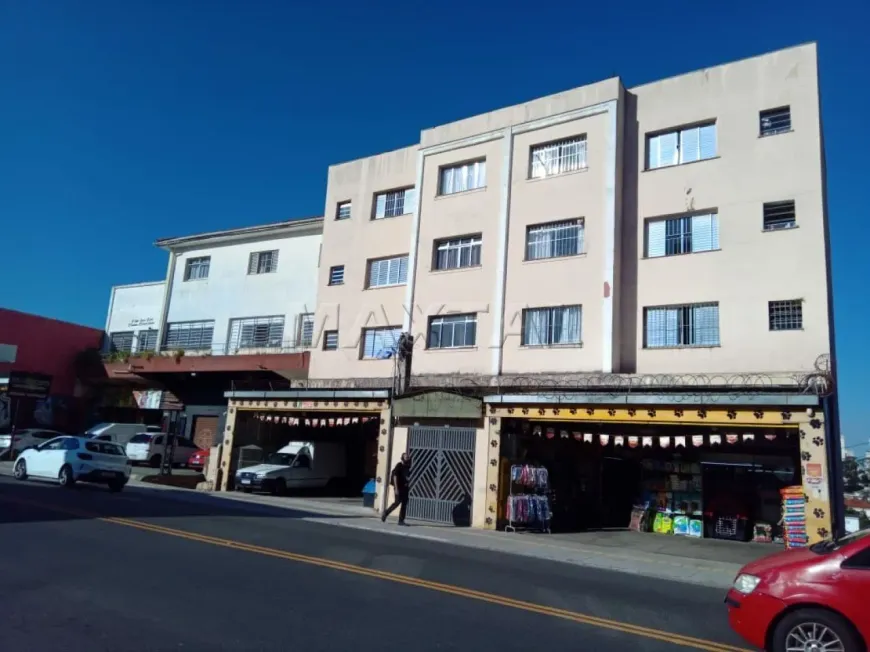 Foto do imóvel - Apartamento à venda com 3 quartos, 2 banheiros, 81 m² e portaria 24h no condomínio em