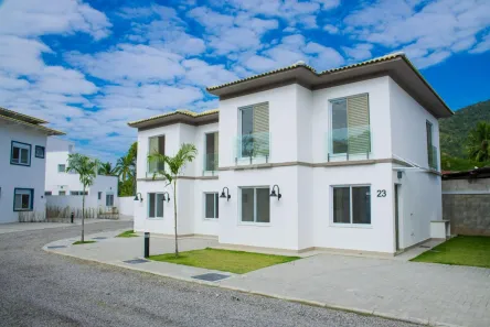 Casa de Condomínio com 3 Quartos à venda, 114m² no Cigarras, São Sebastião