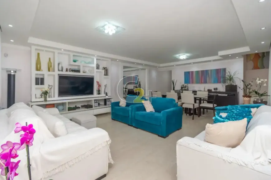 Foto do imóvel - Sobrado à venda com 3 quartos, 1 suíte, 174 m², 4 banheiros e 3 vagas na garagem em