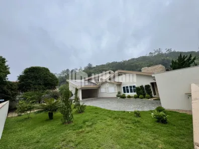 Casa com 4 Quartos para alugar, 300m² no Azambuja, Brusque
