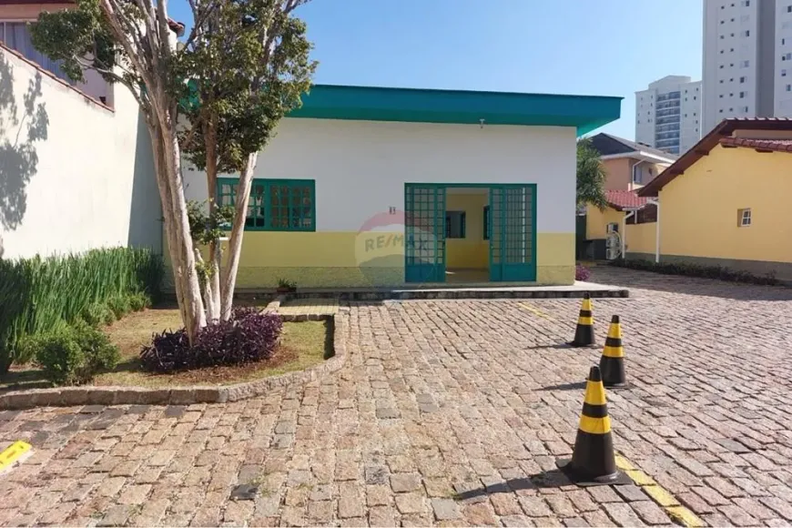 Foto do imóvel - Imóvel comercial para alugar com 175 m², 2 banheiros e 5 vagas na garagem em