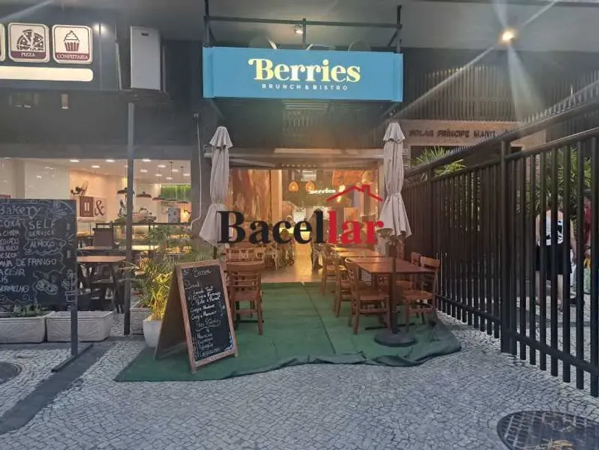 Foto do imóvel - Ponto comercial/Loja/Box para comprar com 126 m², 6 banheiros, 3 vagas