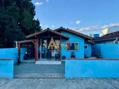 Casa com 2 Quartos à venda, 87m² no Centro, Penha