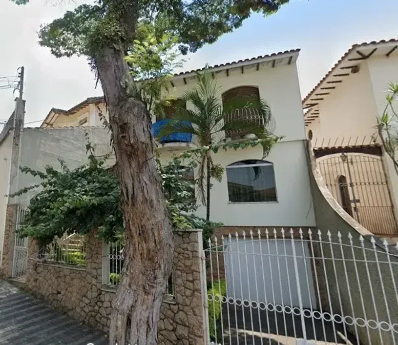 Foto do imóvel - Sobrado para alugar com 3 quartos, 1 suíte, 3 banheiros e 3 vagas na garagem em