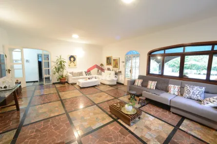 Casa com 5 Quartos à venda, 260m² no Centro, Peruíbe