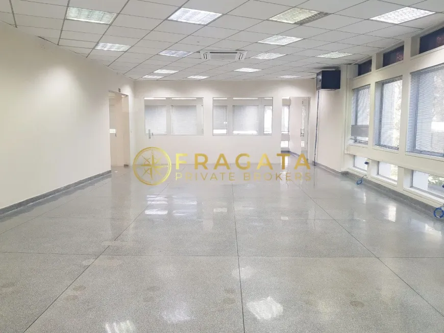 Foto do imóvel - Prédio inteiro disponível para locação com 651 m², 12 banheiros e 25 vagas na garagem próximo.