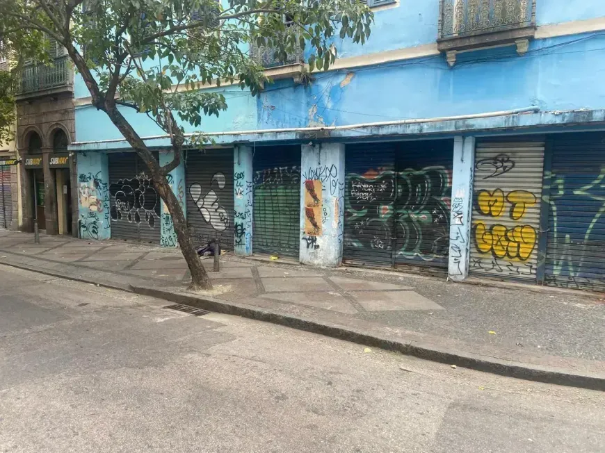 Foto do imóvel - Prédio/Edifício inteiro para alugar com 220 m², 2 banheiros e próximo ao Metrô Carioca em