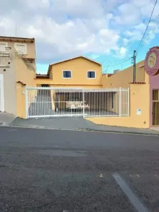 Casa com 5 Quartos para alugar, 155m² no Centro, Uberaba