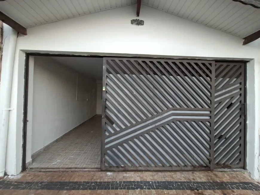 Foto do imóvel - Casa para alugar com 95 m², 2 quartos, 1 banheiro, 1 vaga