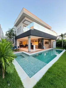 Casa com 4 Quartos para alugar, 340m² no Centro, Eusébio