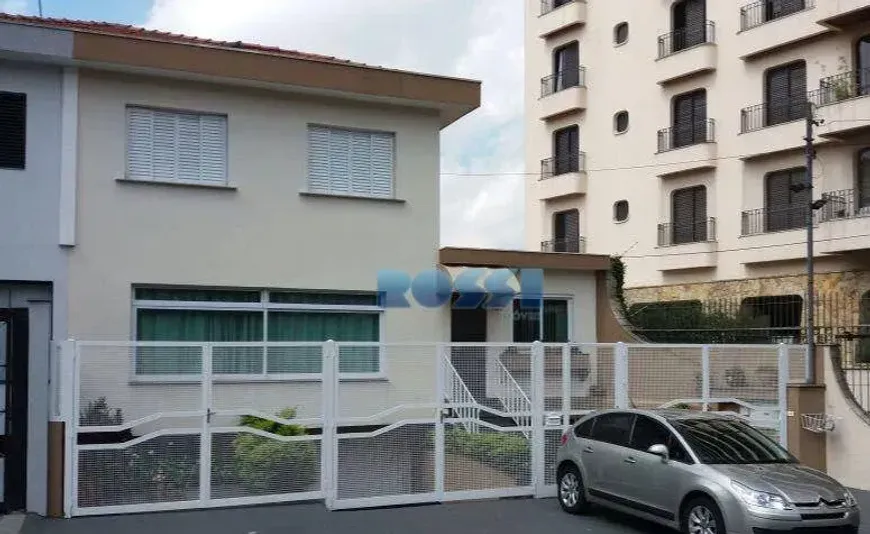 Foto do imóvel - Sobrado à venda com 3 quartos, 1 suíte, 266 m², 4 banheiros e 5 vagas na garagem em