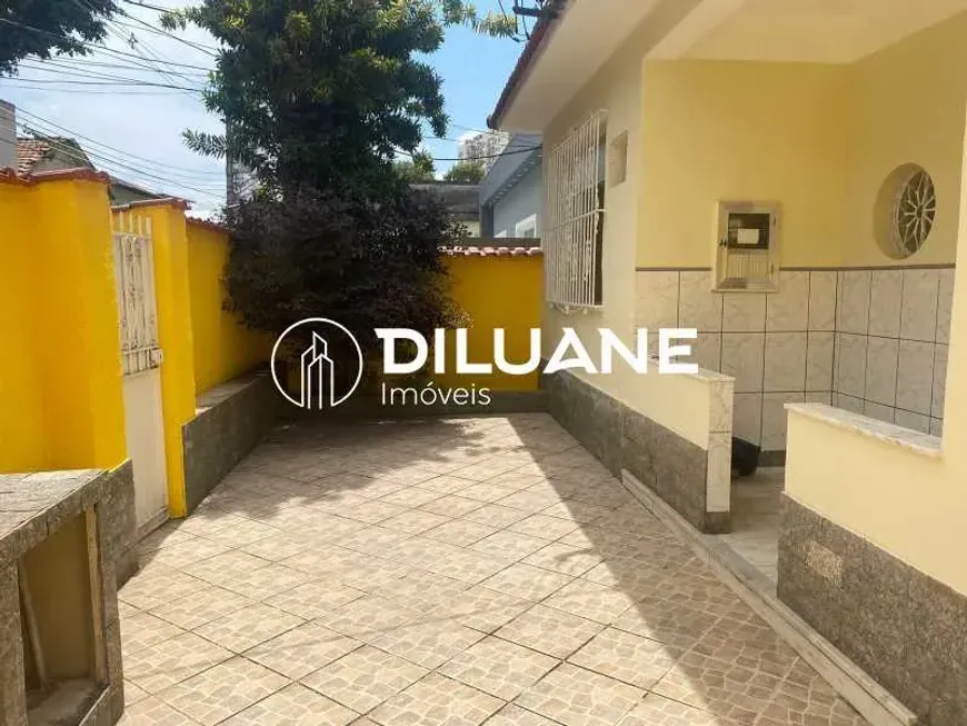 Foto do imóvel - Casa de Vila à venda com 3 quartos, 2 banheiros e 1 vaga na garagem próxima à Estação Méier em