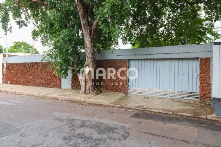 Casa Comercial com 4 Quartos para alugar, 516m² no Cidade Alta, Cuiabá