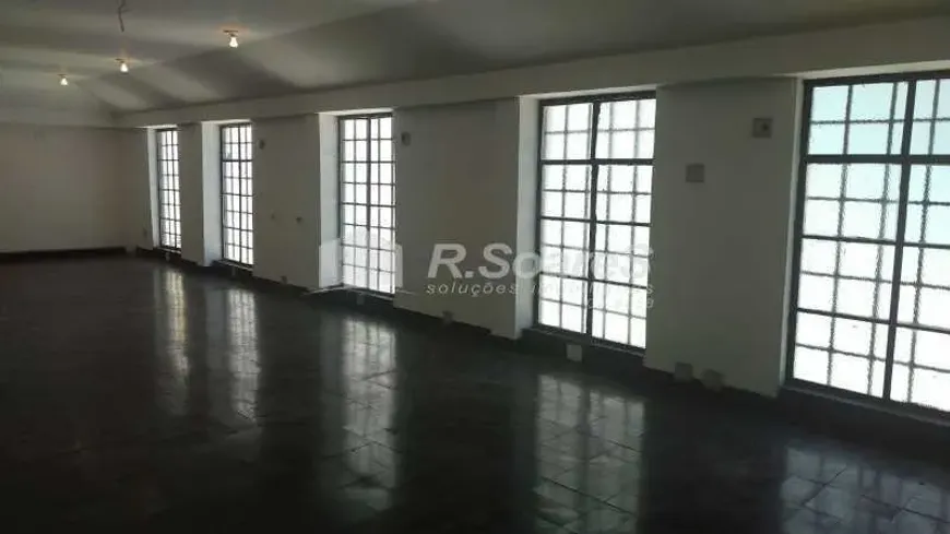 Foto do imóvel - Prédio/Edificio inteiro para alugar com 358 m², 5 banheiros e 9 vagas na garagem próximo ao.