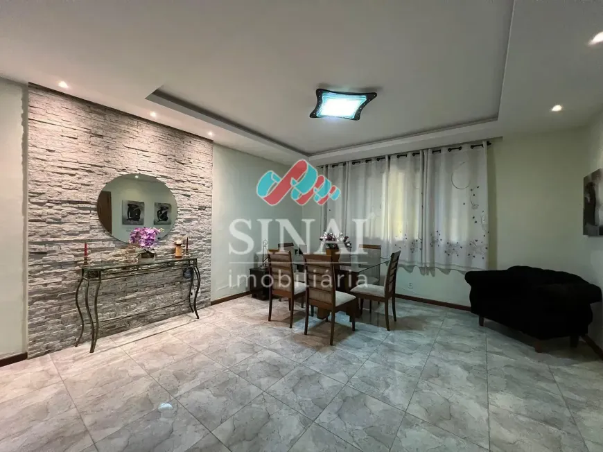 Foto do imóvel - Casa à venda com 3 quartos, sendo 3 suítes, 5 banheiros, 2 vagas na garagem, condomínio com.