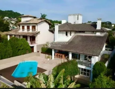 Casa com 3 Quartos à venda, 290m² no Cacupé, Florianópolis