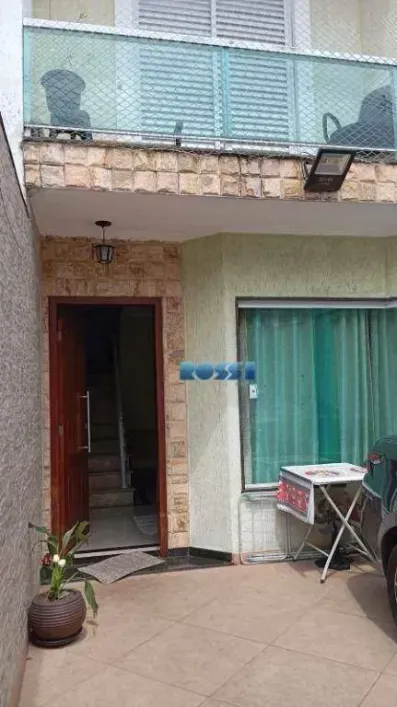 Foto do imóvel - Sobrado à venda com 3 quartos, 1 suíte, 2 banheiros e 2 vagas na garagem em