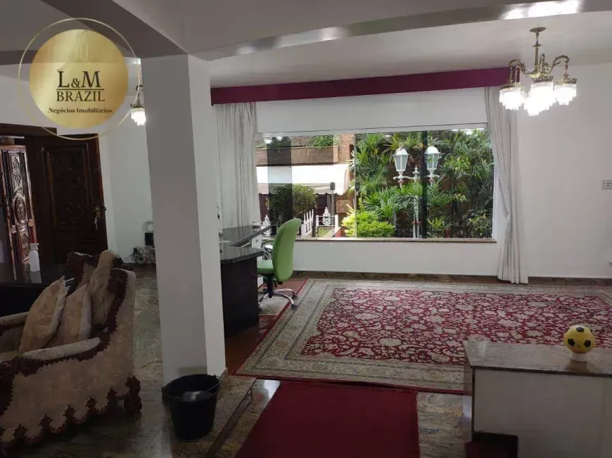 Foto do imóvel - Sobrado à venda com 4 quartos, 1 suíte, 550 m², 2 banheiros e 4 vagas na garagem em