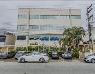 Galpão / Depósito / Armazém para venda ou aluguel, 2940m² no Centro, Diadema