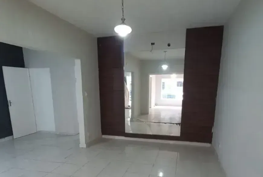 Foto do imóvel - Casa para alugar com 160 m², 5 quartos, 2 banheiros