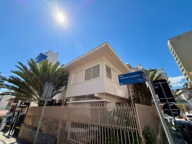 Casa Comercial com 8 Quartos para alugar, 286m² no Centro, Florianópolis