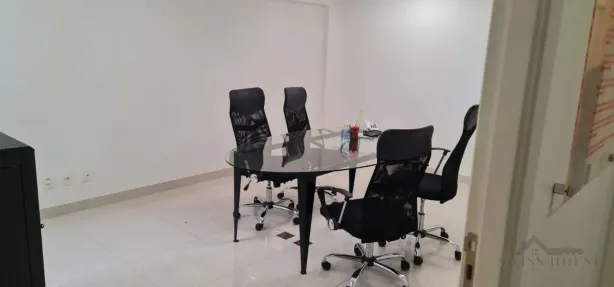 Conjunto Comercial / Sala com 4 Quartos à venda, 107m² no Centro, Valinhos