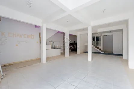 Prédio/Edifício Inteiro à venda, 304m² no Sítio Cercado, Curitiba