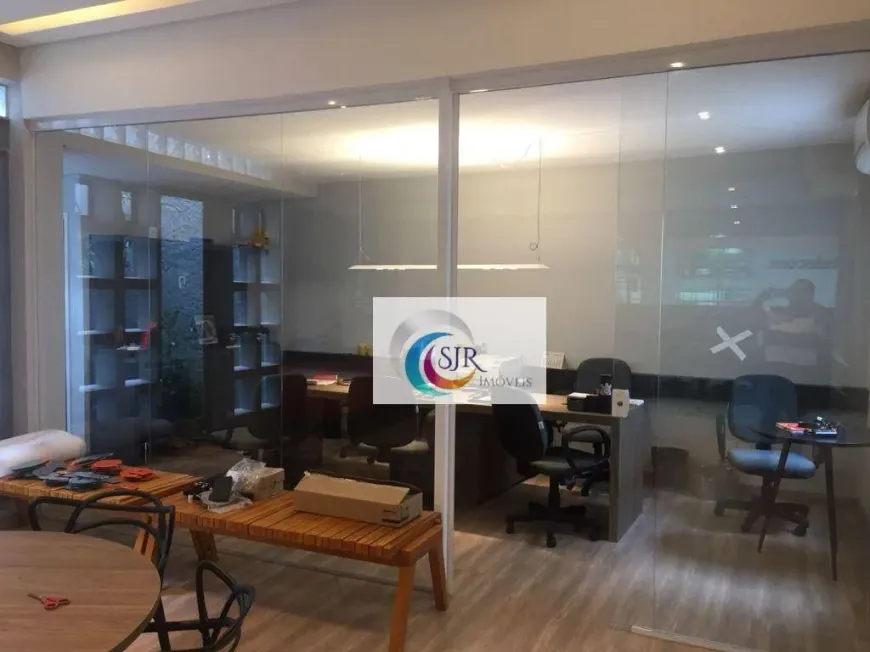 Foto do imóvel - Imóvel comercial para alugar com 340 m², 6 banheiros, 4 vagas na garagem e ar-condicionado.