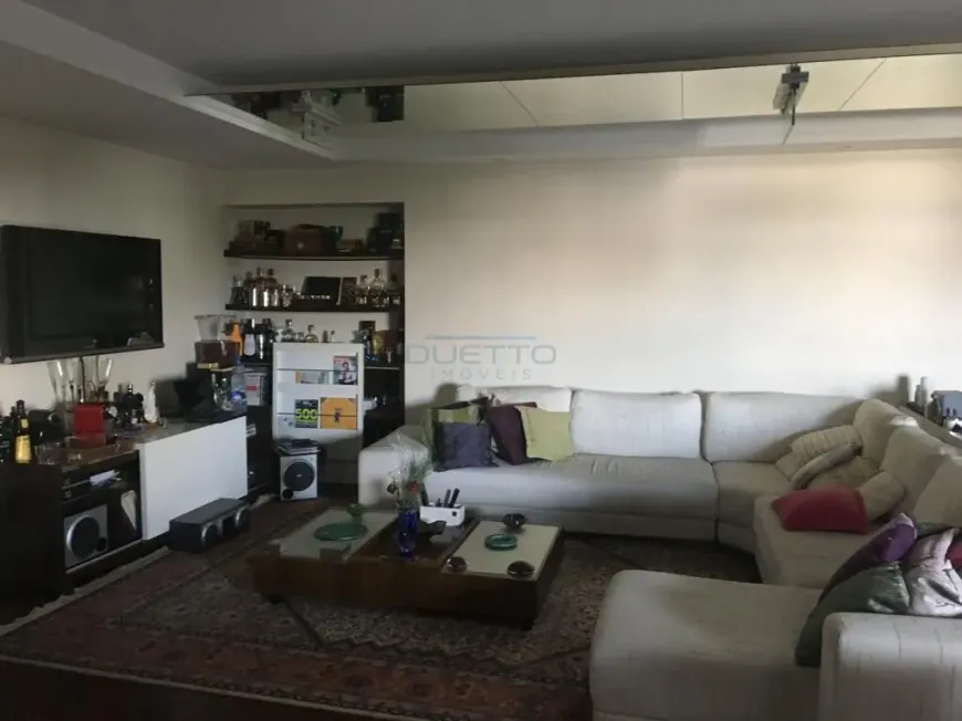 Foto do imóvel - Apartamento à venda com 4 quartos, 4 suítes, 204 m², 4 banheiros e 4 vagas próximo à Estação.