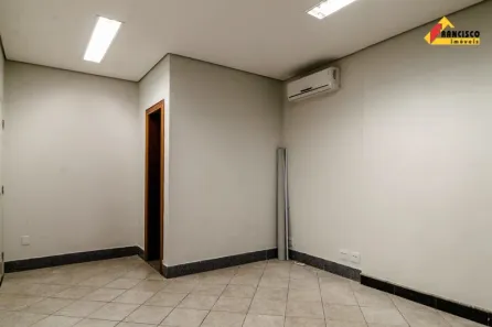 Loja / Salão / Ponto Comercial para alugar, 25m² no Centro, Divinópolis