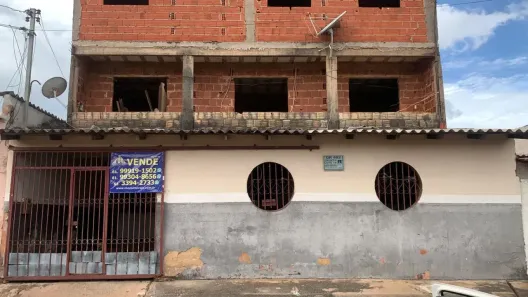 Prédio/Edifício Inteiro à venda, 200m² no Santa Maria, Brasília