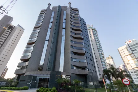 Apartamento com 4 Quartos à venda, 195m² no Mossunguê, Curitiba