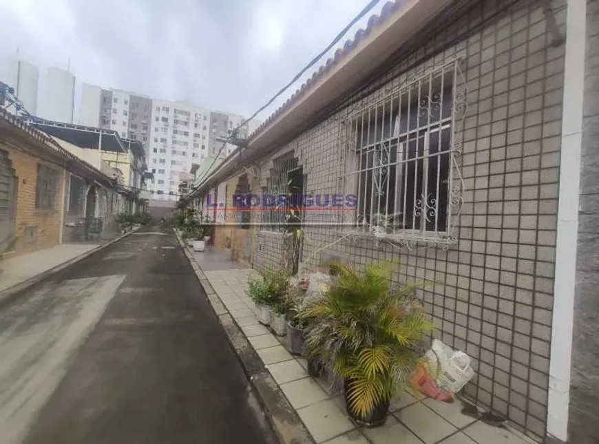 Foto do imóvel - Casa de vila à venda com 2 quartos, 1 banheiro, varanda e aceita animais, 70 m², perto da.