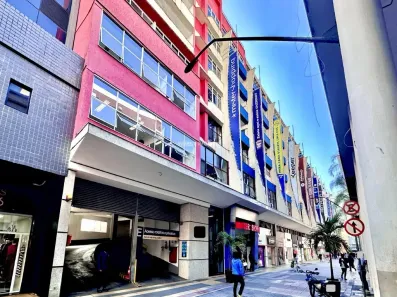 Casa Comercial à venda, 17m² no Centro, Juiz de Fora