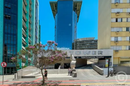 Conjunto Comercial / Sala para alugar, 251m² no Centro, Florianópolis