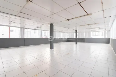 Prédio/Edifício Inteiro com 3 Quartos para alugar, 621m² no Campinas, São José
