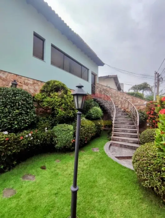 Foto do imóvel - Sobrado para alugar com 3 quartos, 3 suítes, 300 m², 6 banheiros e 5 vagas em
